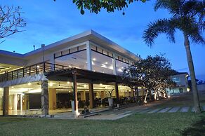 Pegasus Reef - A Beach Resort in Colombo