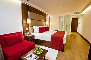 Pegasus Reef - A Beach Resort in Colombo