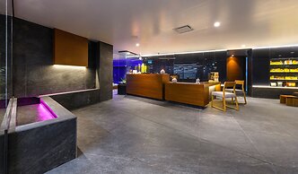 Ajax Hotel
