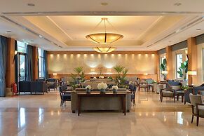 Ajax Hotel