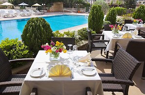 Ajax Hotel