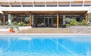 Ajax Hotel