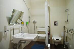 Amaks City Hotel