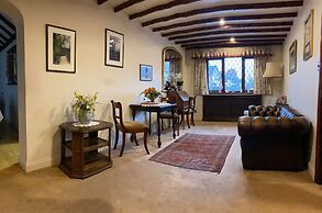 Cotswold House