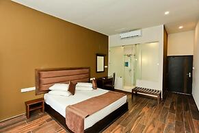 Golden Star Beach Hotel