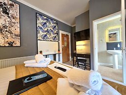 Yardley Manor Hotel