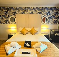 Yardley Manor Hotel