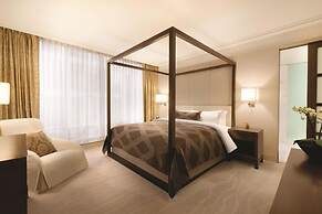 Hyatt Vancouver Downtown Alberni