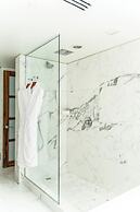 Hyatt Vancouver Downtown Alberni