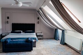 THE HOTEL FITZGERALD