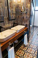 THE HOTEL FITZGERALD
