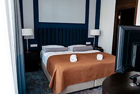THE HOTEL FITZGERALD