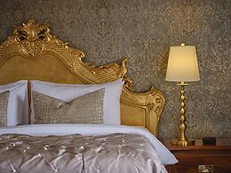 Highcliffe House
