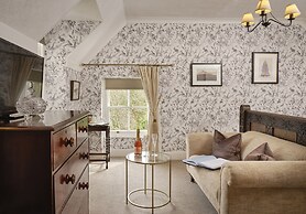 Highcliffe House