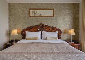 Highcliffe House