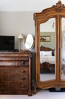 Highcliffe House