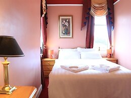 Twin Lions Hotel