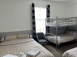 Tuxford House Hotel