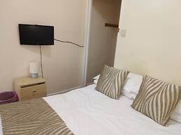 Tuxford House Hotel