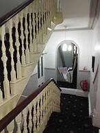 Tuxford House Hotel