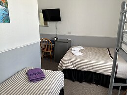 Tuxford House Hotel