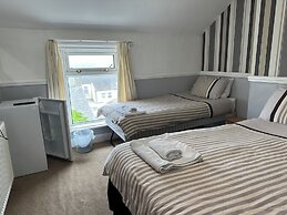 Tuxford House Hotel