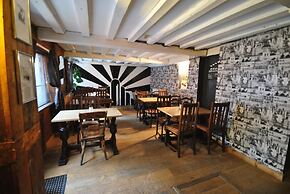 The Longboat Inn