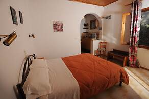 Ipsia Apartments