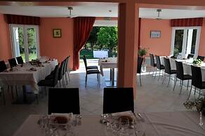 Hotel Orée des Châteaux