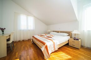 Pervanovo Apartments