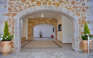Ledra Maleme Hotel