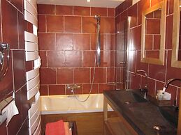 Hotel Manoir de Mathan