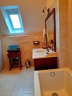 Hotel Manoir de Mathan