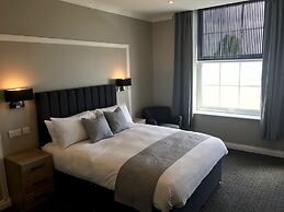 The Raven Hotel - Inn