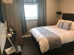 The Raven Hotel - Inn