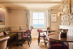 Pier House