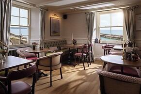 Pier House