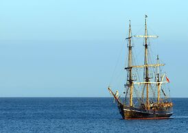 Pier House
