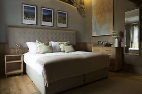 Queens Head Hotel
