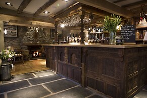 Queens Head Hotel