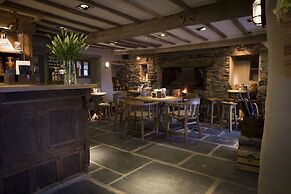 Queens Head Hotel