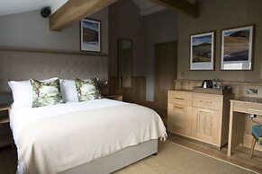 Queens Head Hotel