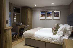 Queens Head Hotel