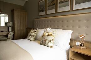 Queens Head Hotel