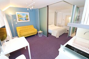 MirÓ Studio Apartments