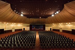 Al Falaj Hotel