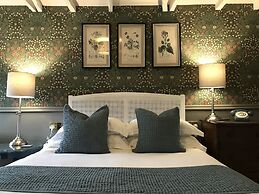 Bridge House Hotel