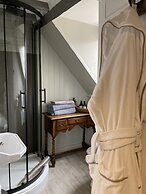 Bridge House Hotel