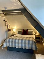 Bridge House Hotel