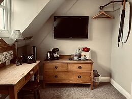 Bridge House Hotel